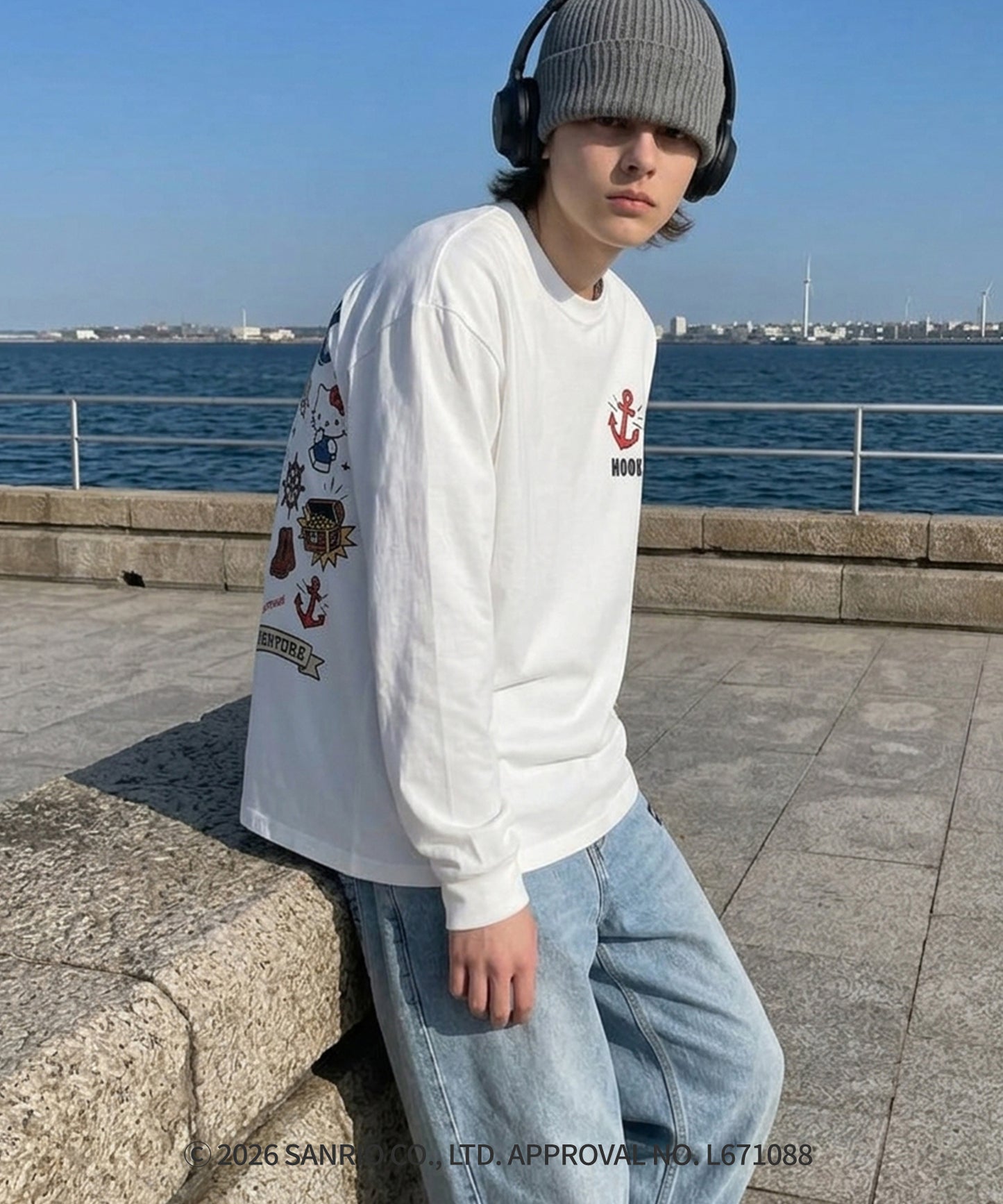 HOOK -original-　サンリオキャラクターズ コラボ バックプリントロンTEE