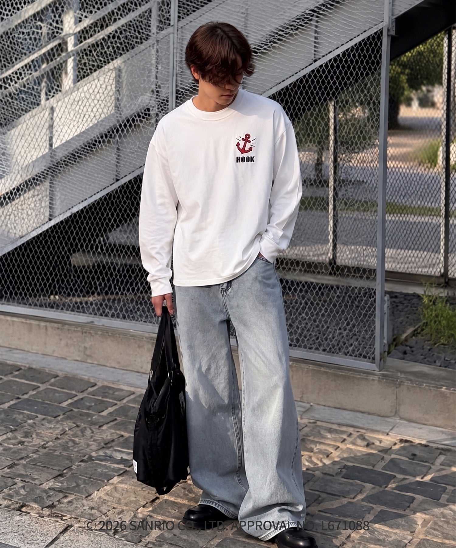 HOOK -original-　サンリオキャラクターズ コラボ バックプリントロンTEE