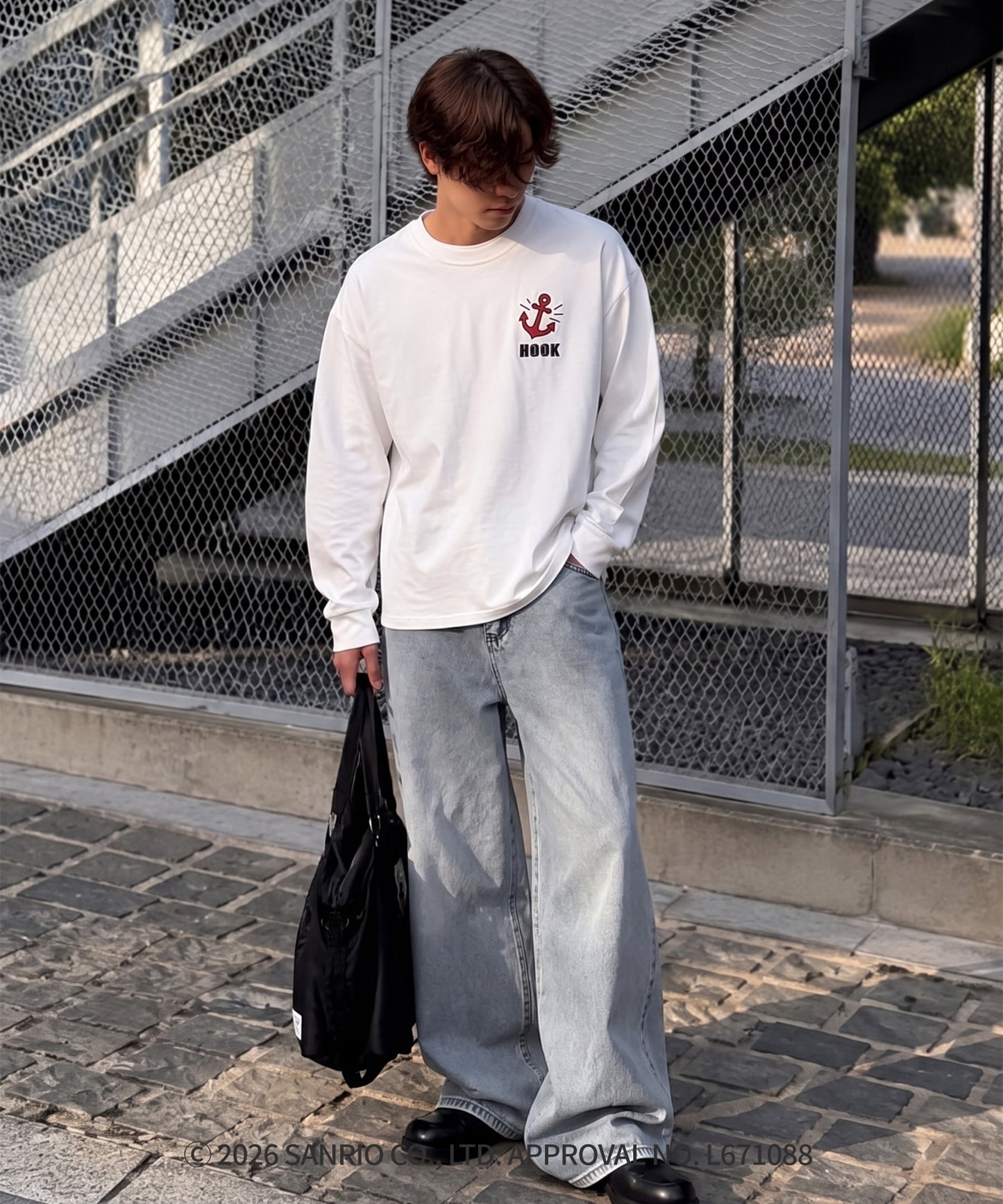 HOOK -original-　サンリオキャラクターズ コラボ バックプリントロンTEE