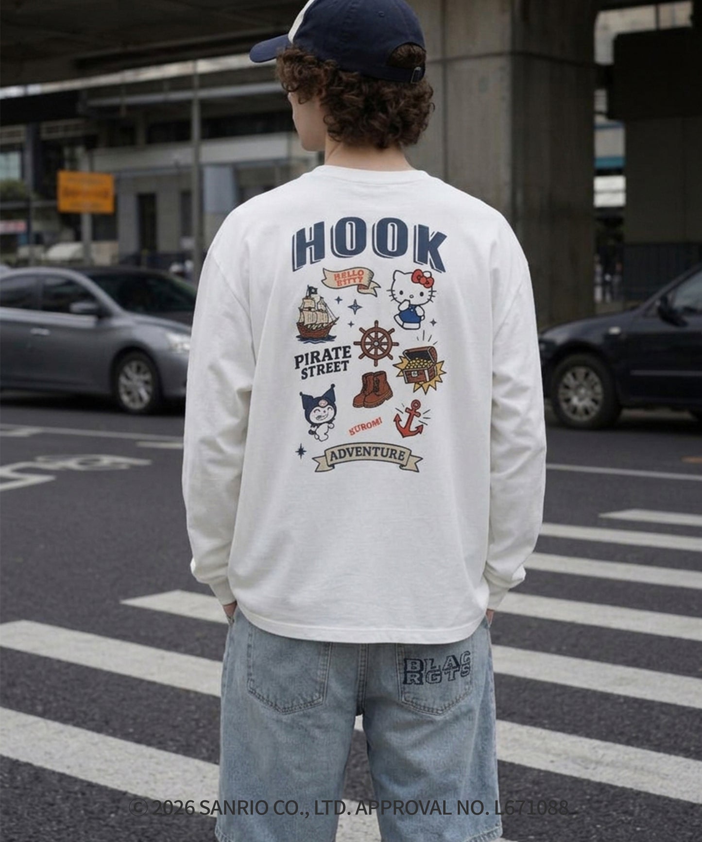HOOK -original-　サンリオキャラクターズ コラボ バックプリントロンTEE