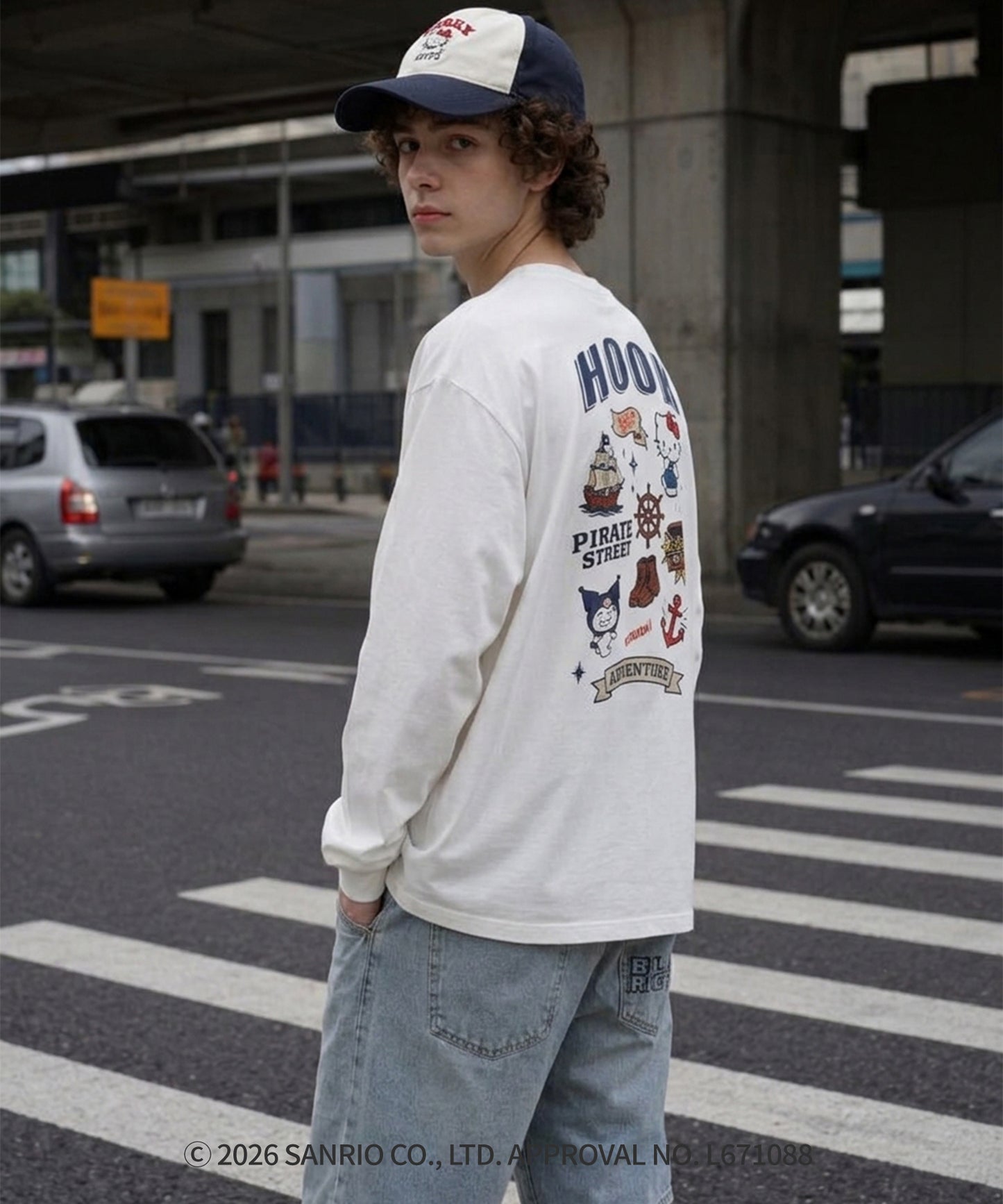 HOOK -original-　サンリオキャラクターズ コラボ バックプリントロンTEE