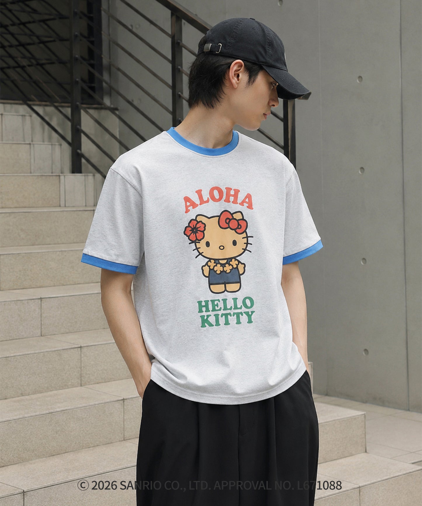 HOOK -original-　サンリオキャラクターズ コラボ バイカラープリントリンガーTシャツ