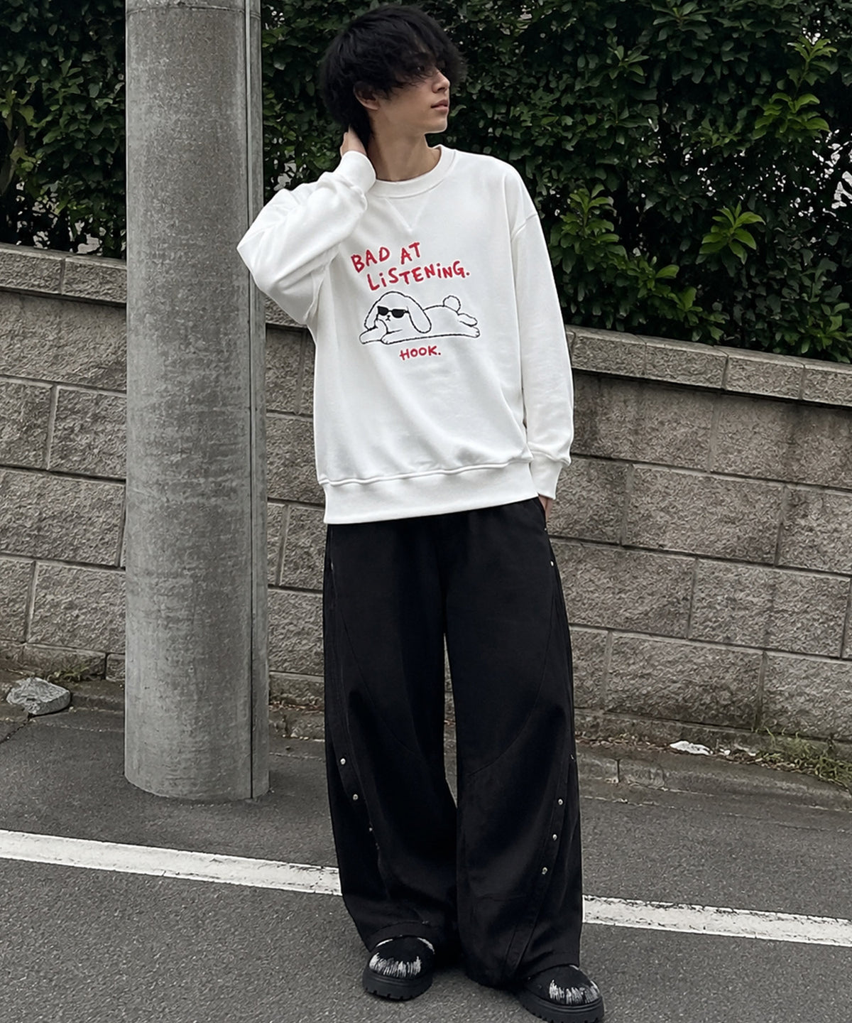 HOOK -original-　聞いてない HOOMI　キャラクタープリントスウェットプルオーバー