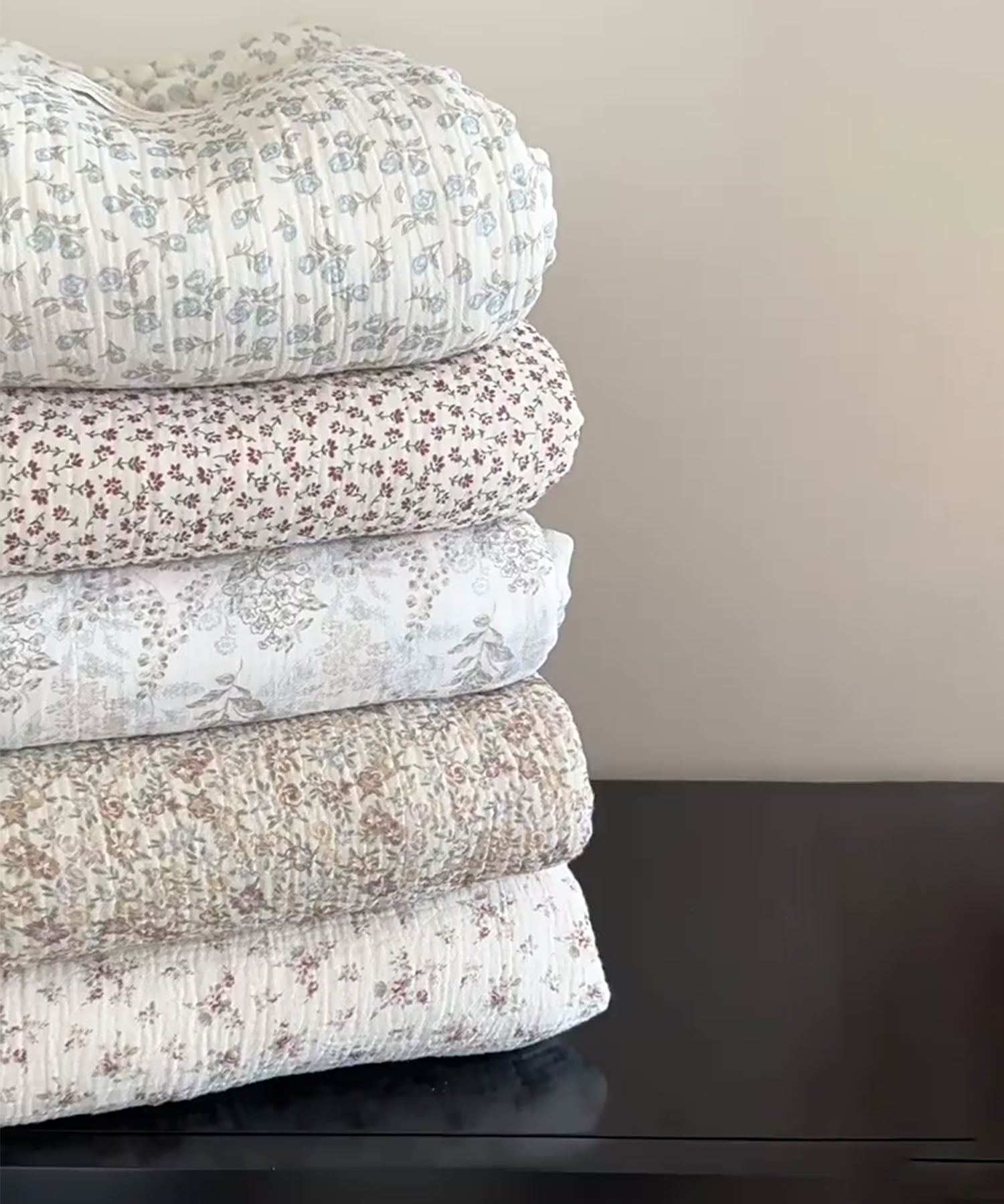 ポンポンリバシーブルブランケット