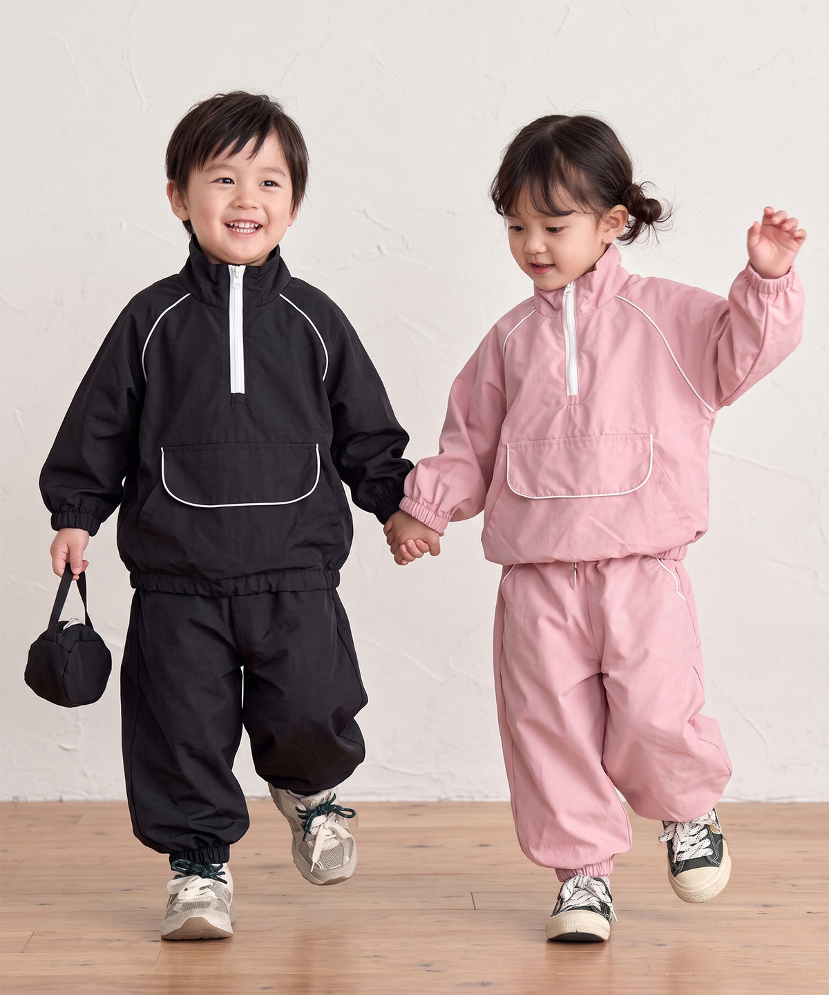 【aimoha KIDS】配色ライン アノラック＆ジョガーパンツセットアップ