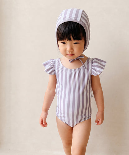 【aimoha-KIDS-】フリルショルダーワンピース水着（スイムキャップ付き）