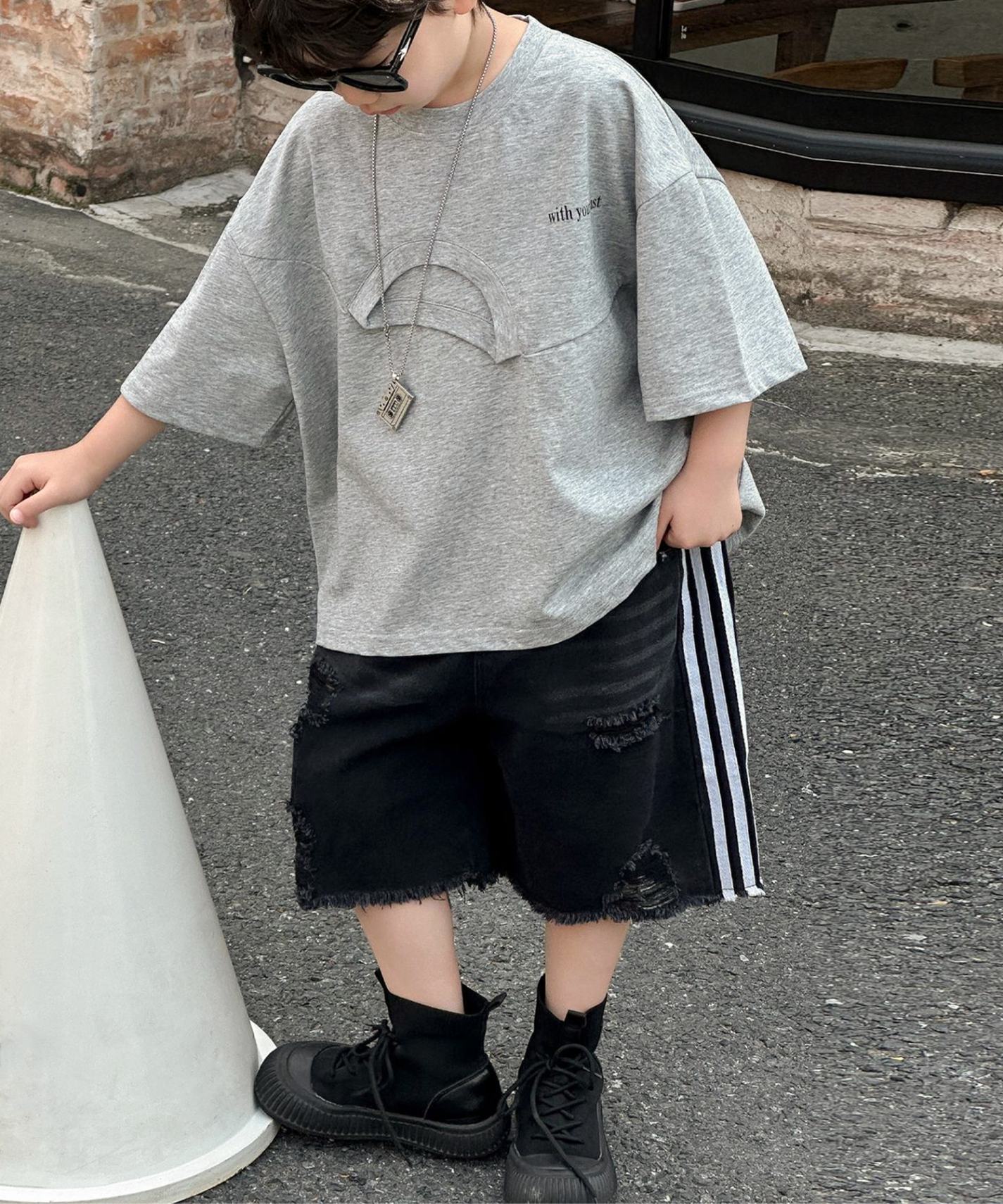 【aimoha-KIDS-】逆さネックデザインTシャツ
