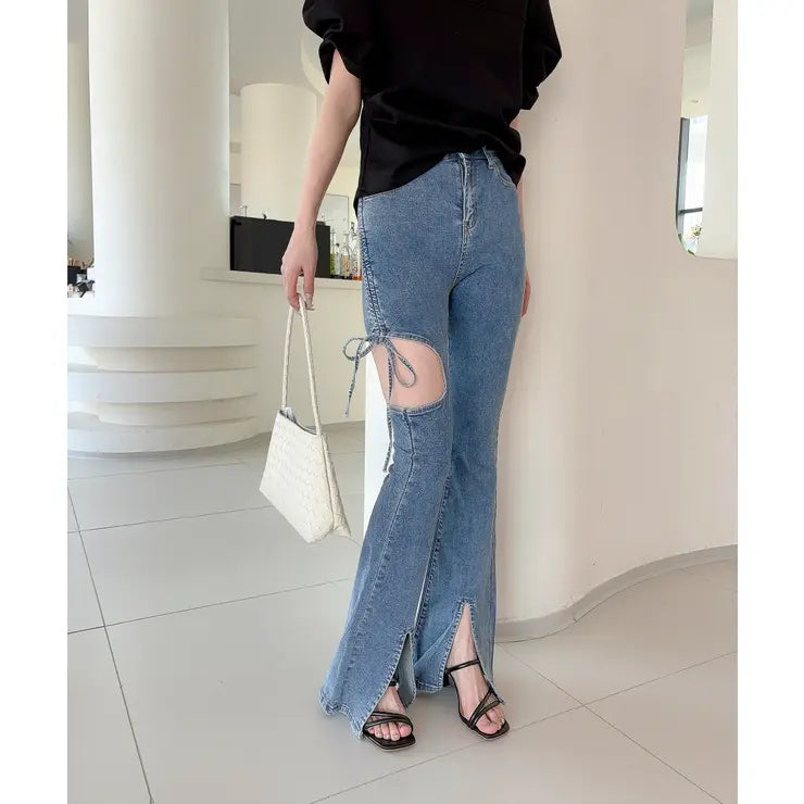 【Jasmine】カットアウトフロントスリットフレアデニムパンツ