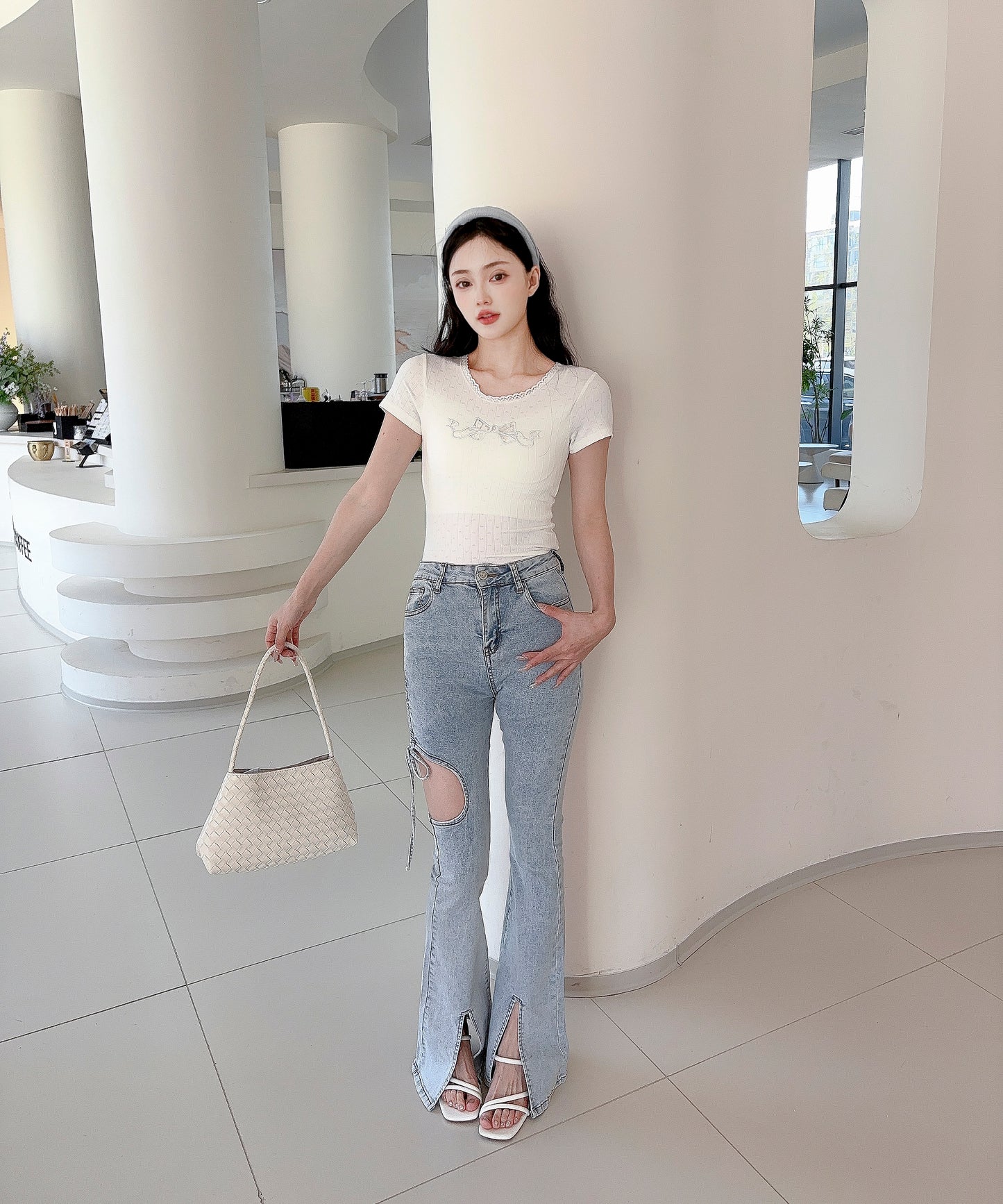 【Jasmine】カットアウトフロントスリットフレアデニムパンツ