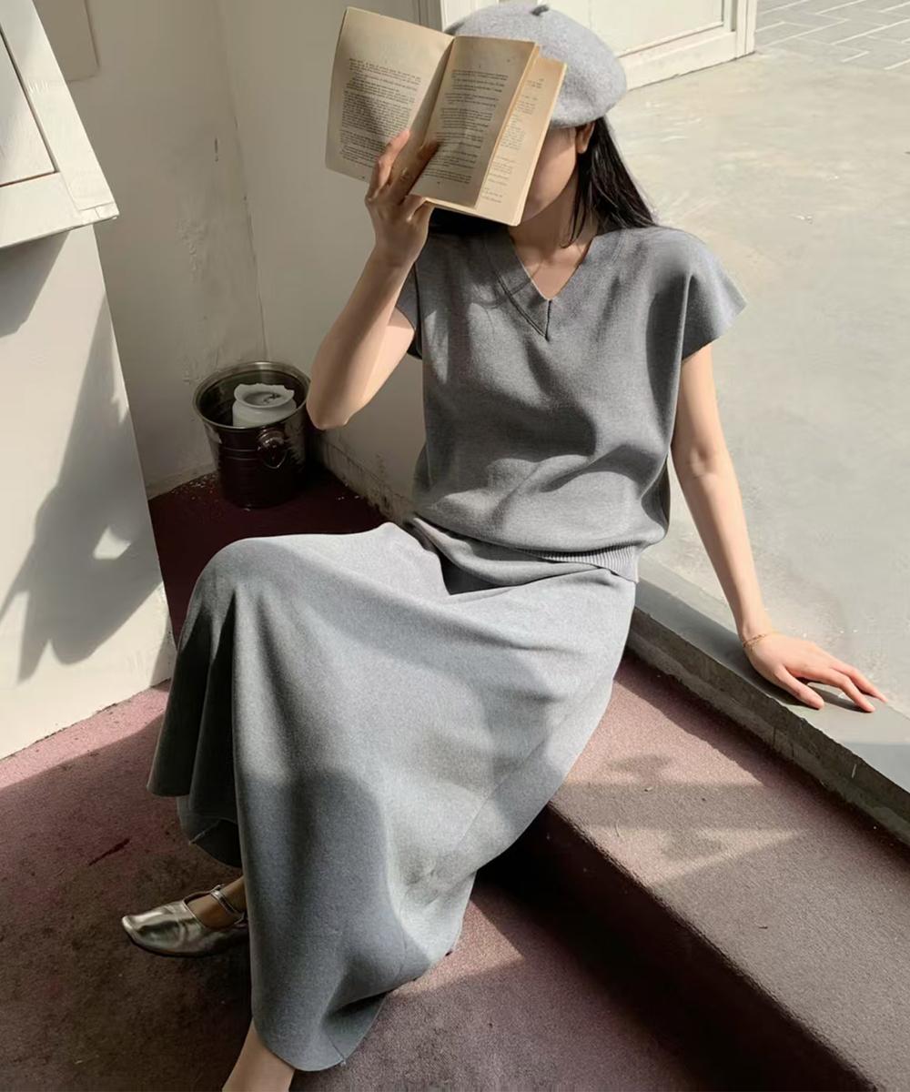 Vネックニットセットアップ