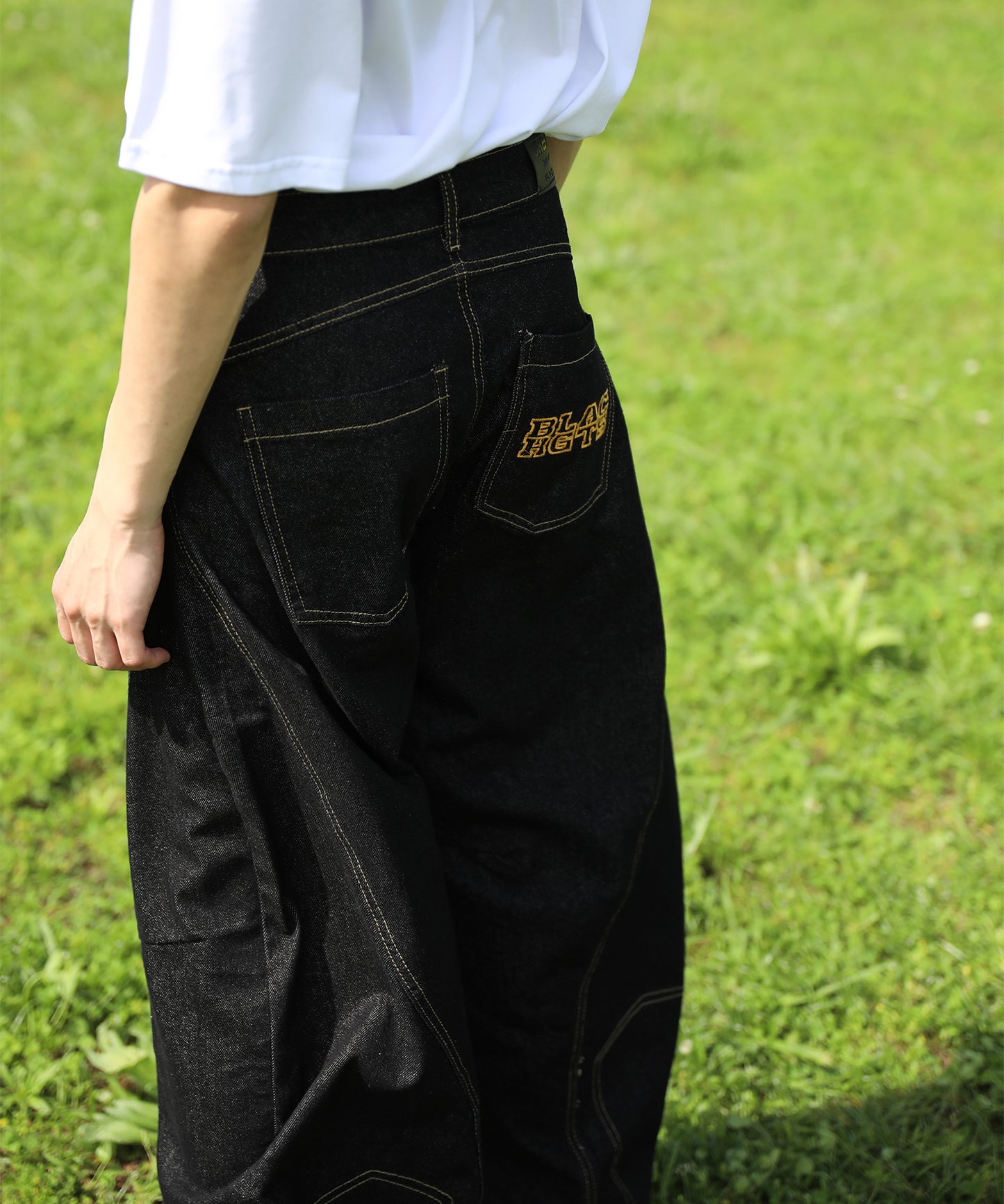 刺繍なしバージョン追加！HOOK -select- 逆さデザインバルーンジーンズ