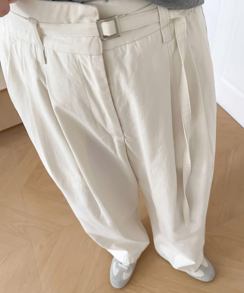 ベルト付きタックワイドパンツ