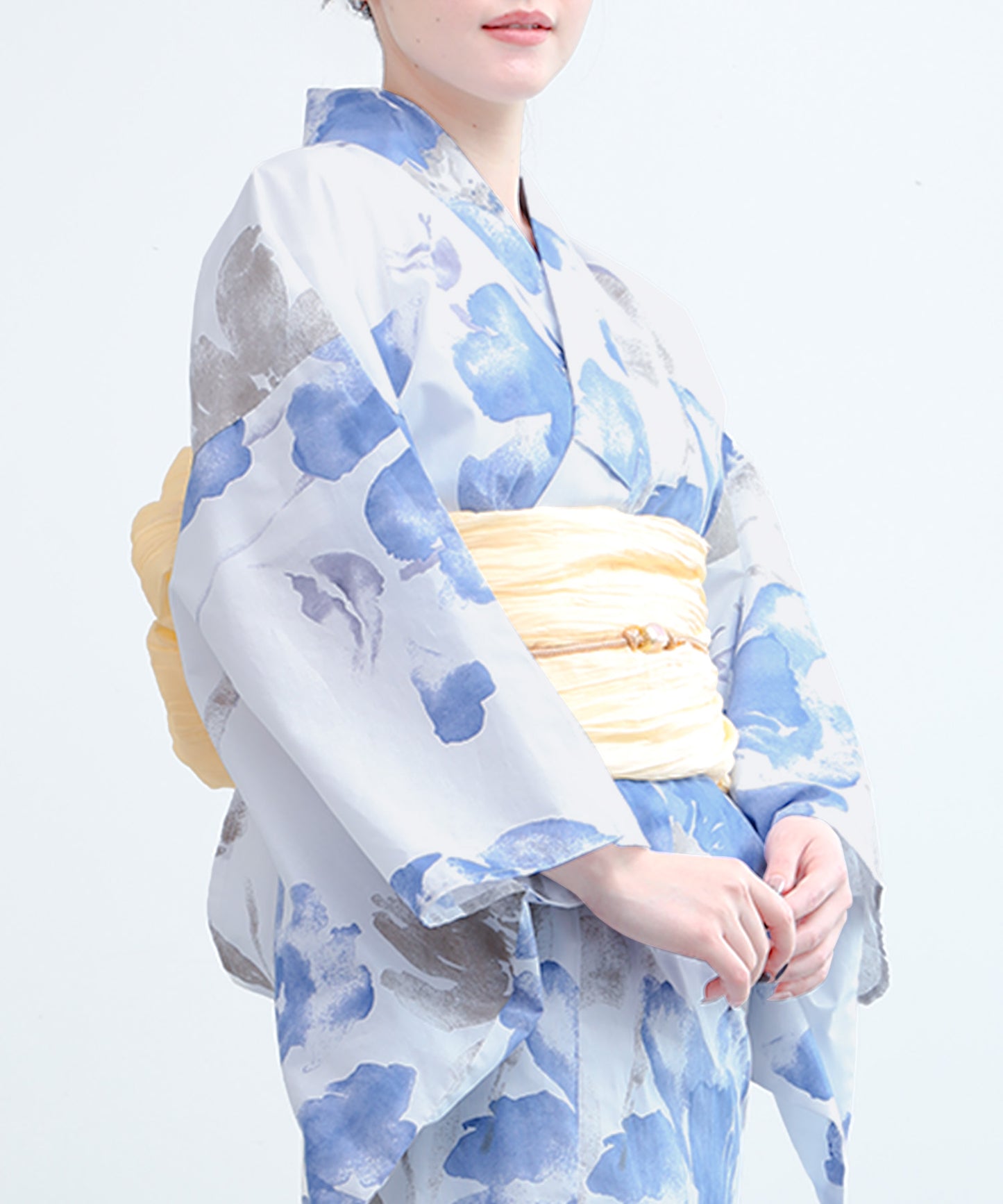 花模様コットン浴衣4点セット ゆかた・へこ帯・下駄・髪飾り