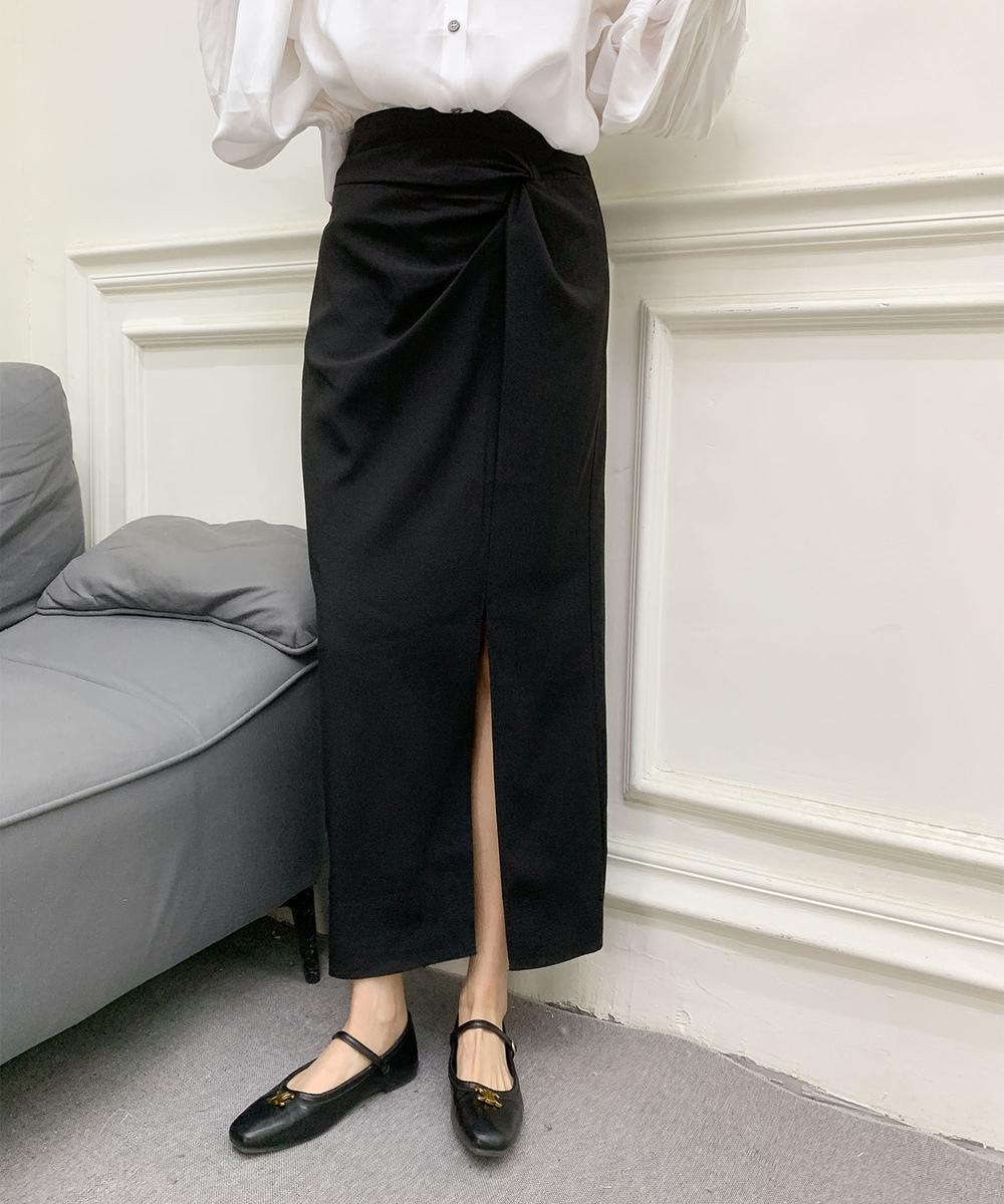 フロントスリット入りロングスカート