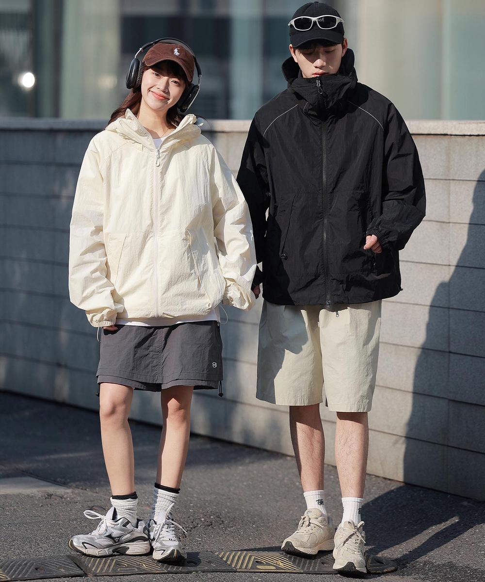 フード付きアウトドアジャケット