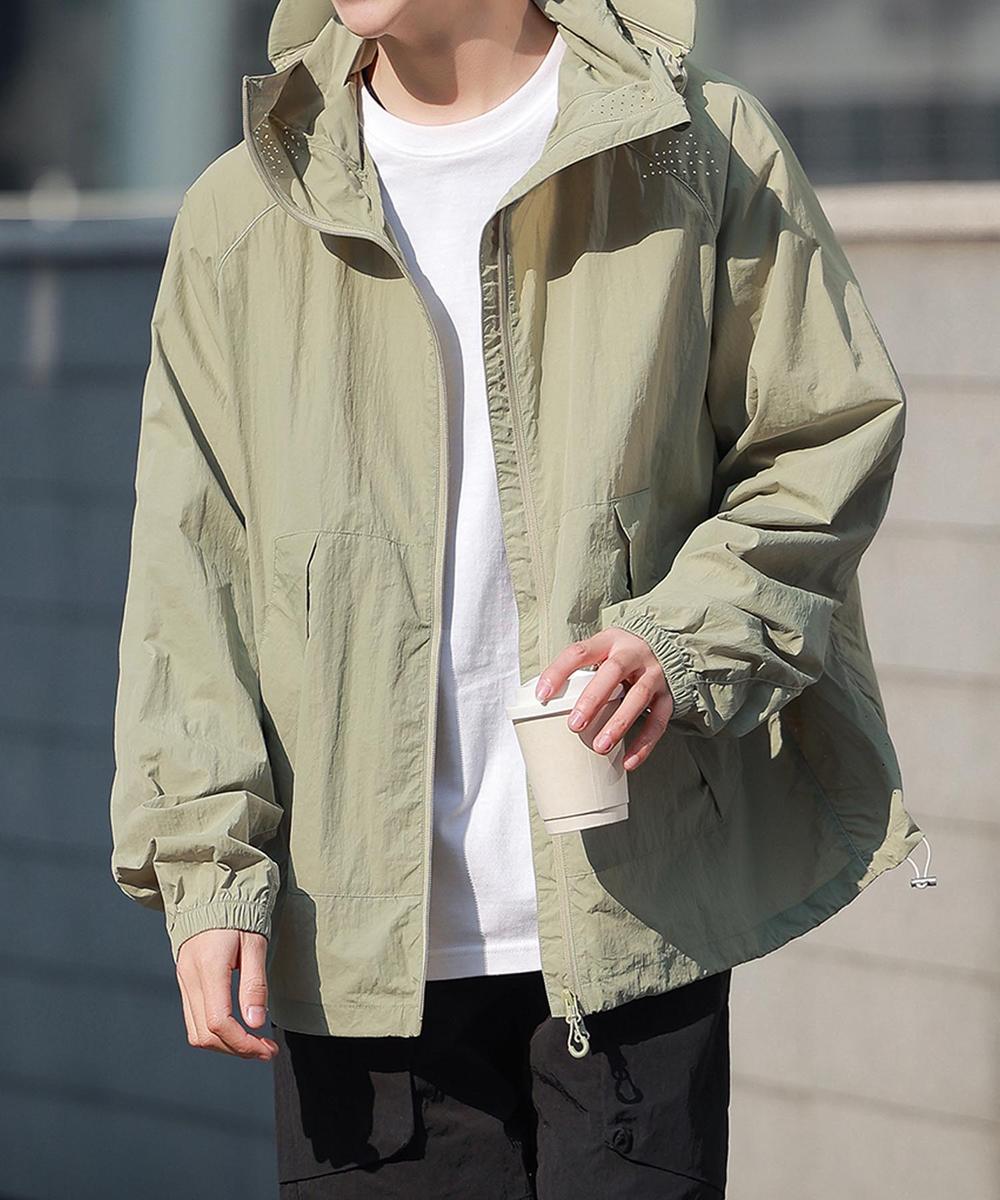 フード付きアウトドアジャケット