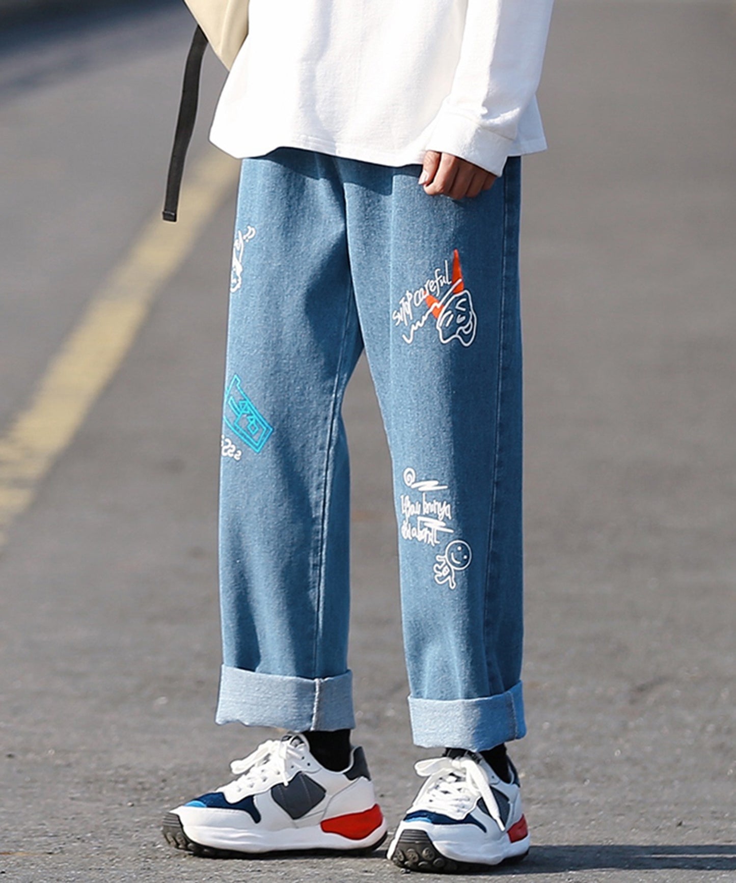 [HOOK] [New] Denim wide pants with graffiti print