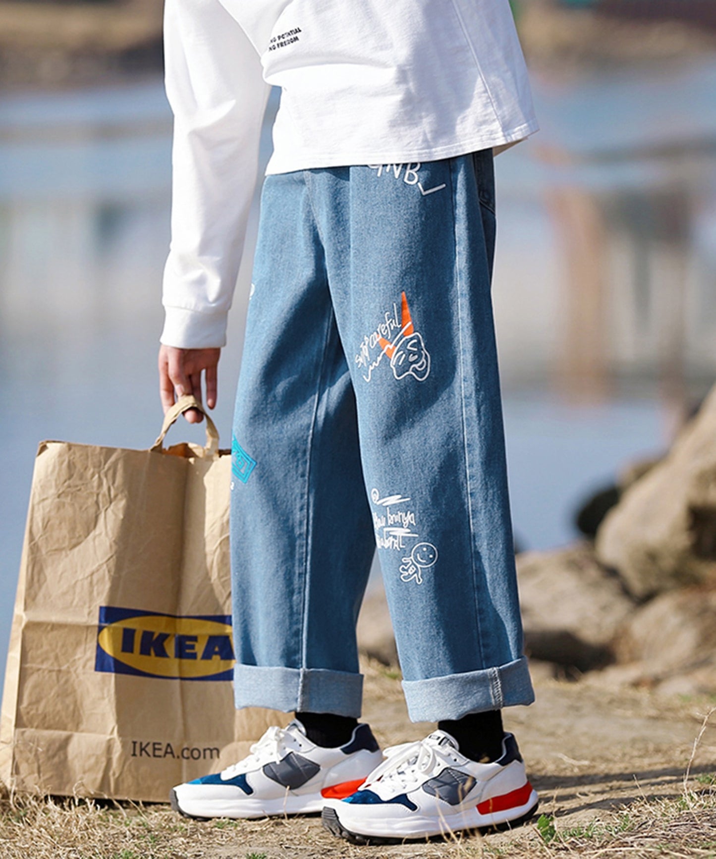 [HOOK] [New] Denim wide pants with graffiti print