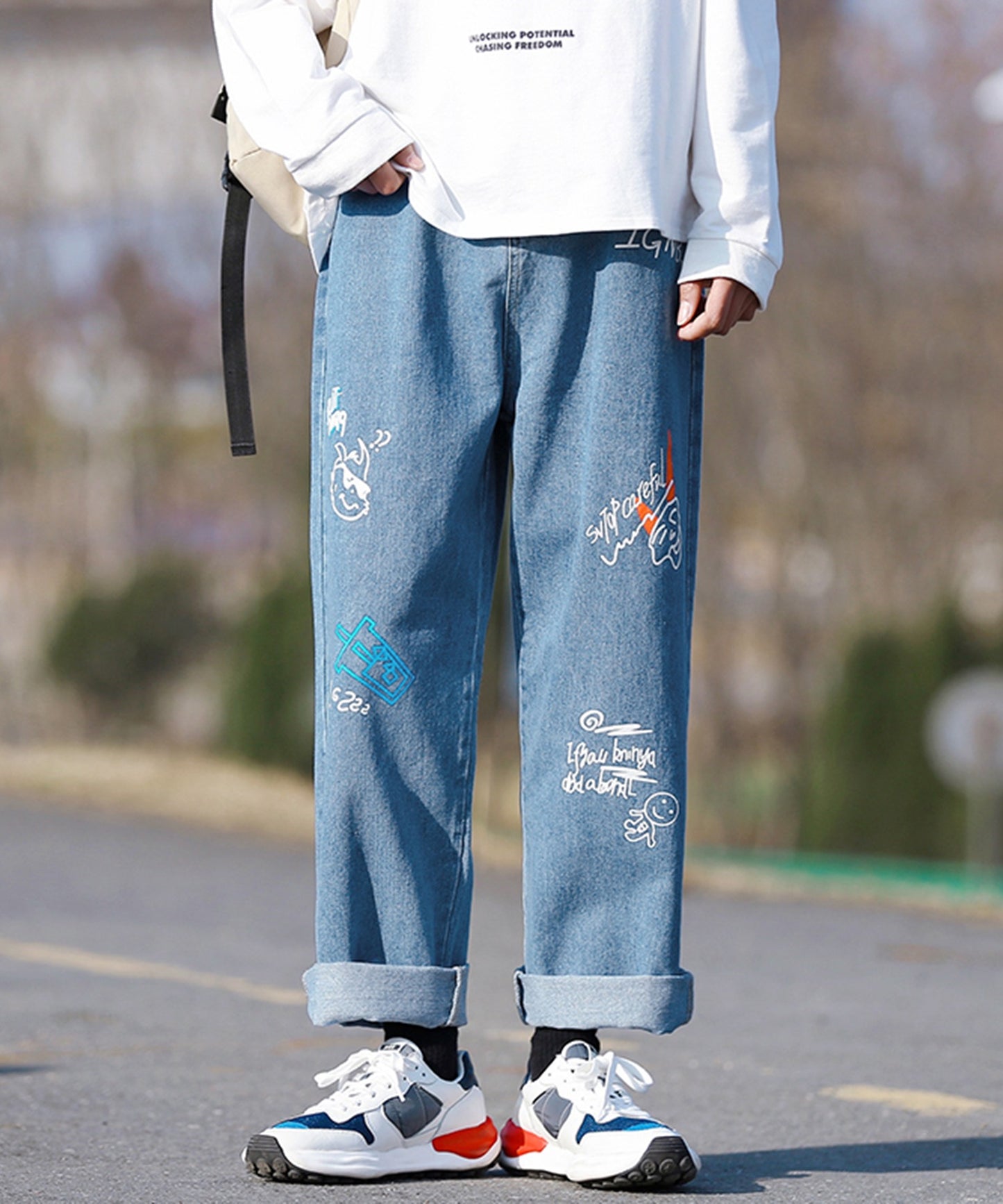 [HOOK] [New] Denim wide pants with graffiti print