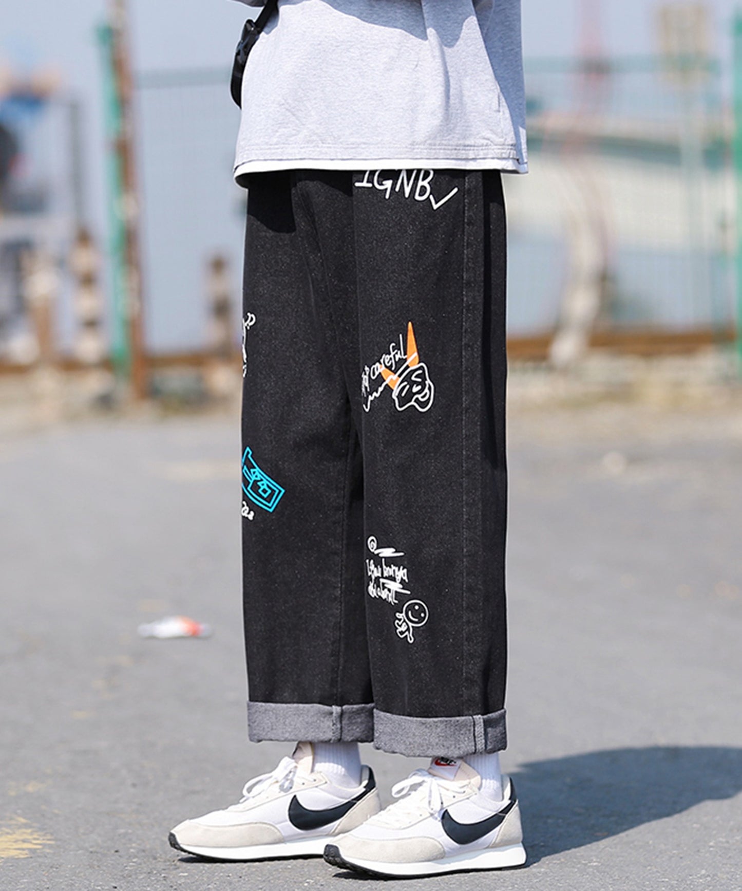 [HOOK] [New] Denim wide pants with graffiti print