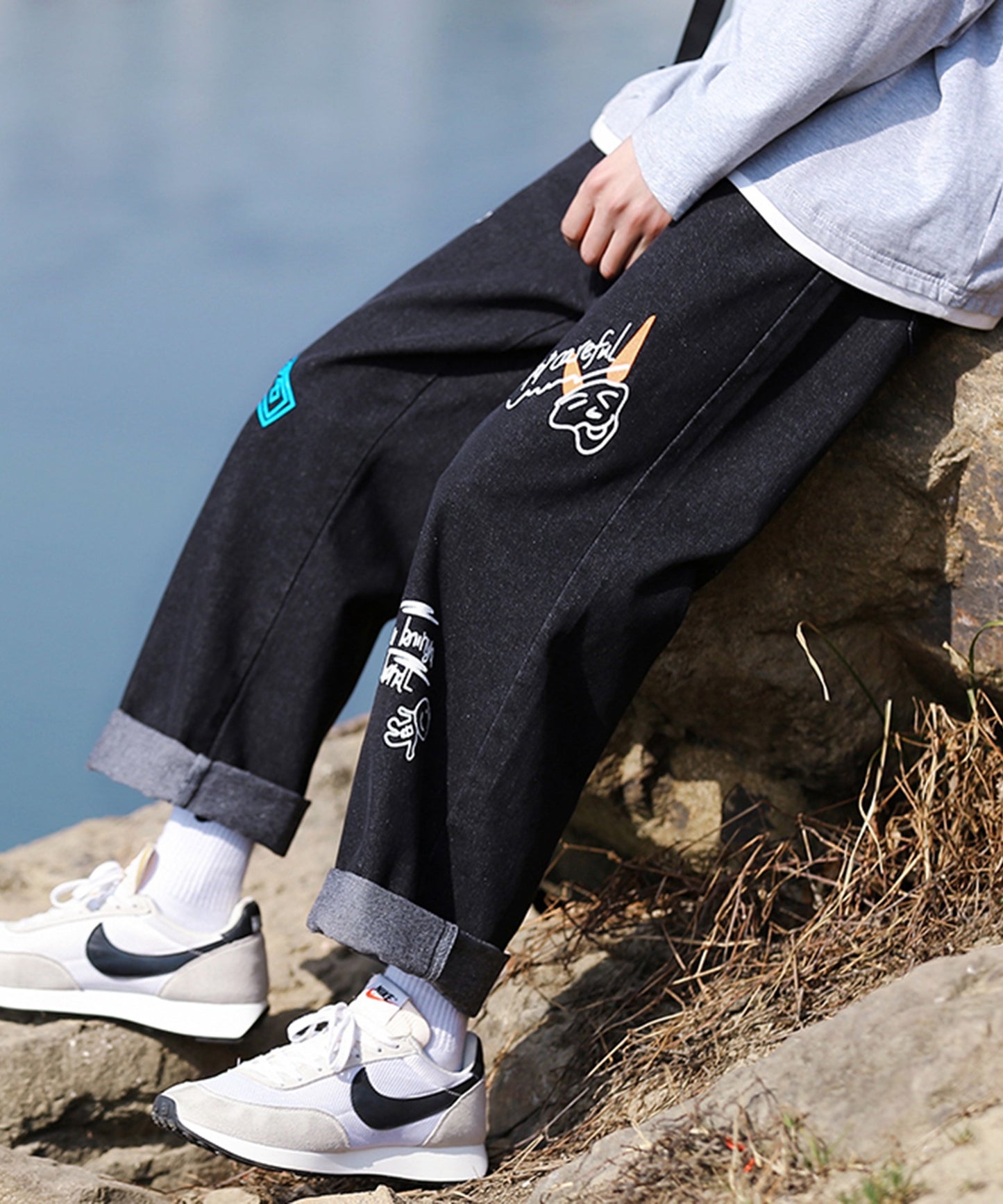 [HOOK] [New] Denim wide pants with graffiti print