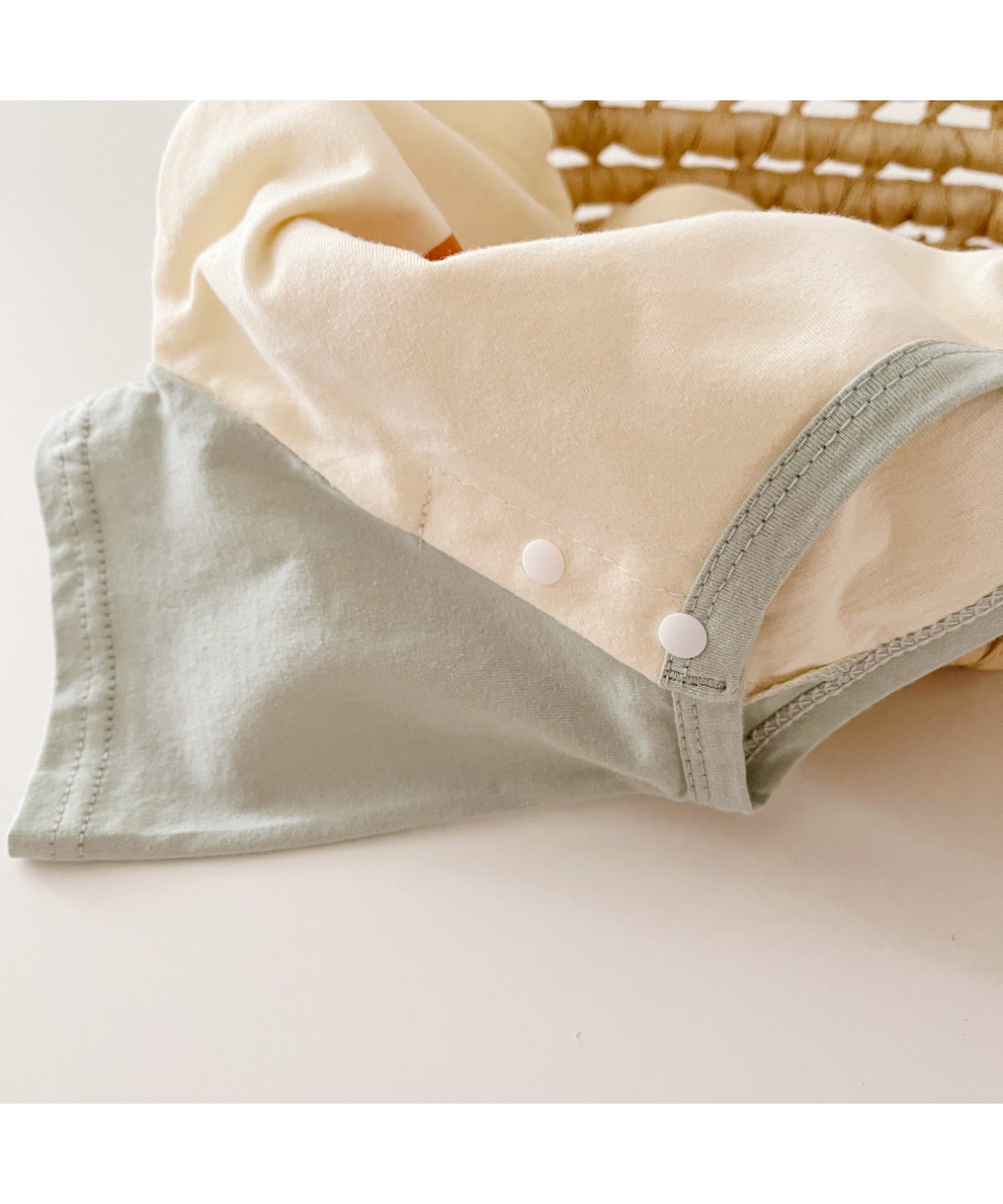 【aimoha-KIDS-】 かわいい動物イラストプリント 袖切り替え半袖tシャツ