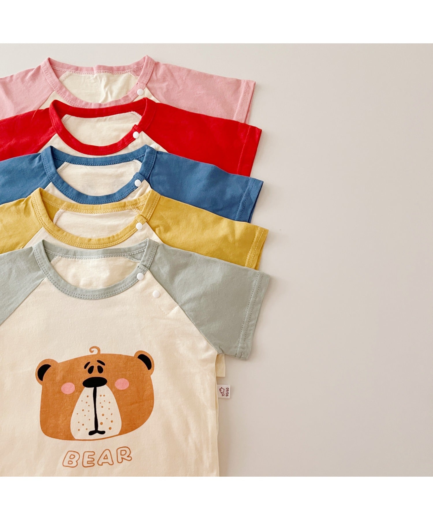 【aimoha-KIDS-】 かわいい動物イラストプリント 袖切り替え半袖tシャツ