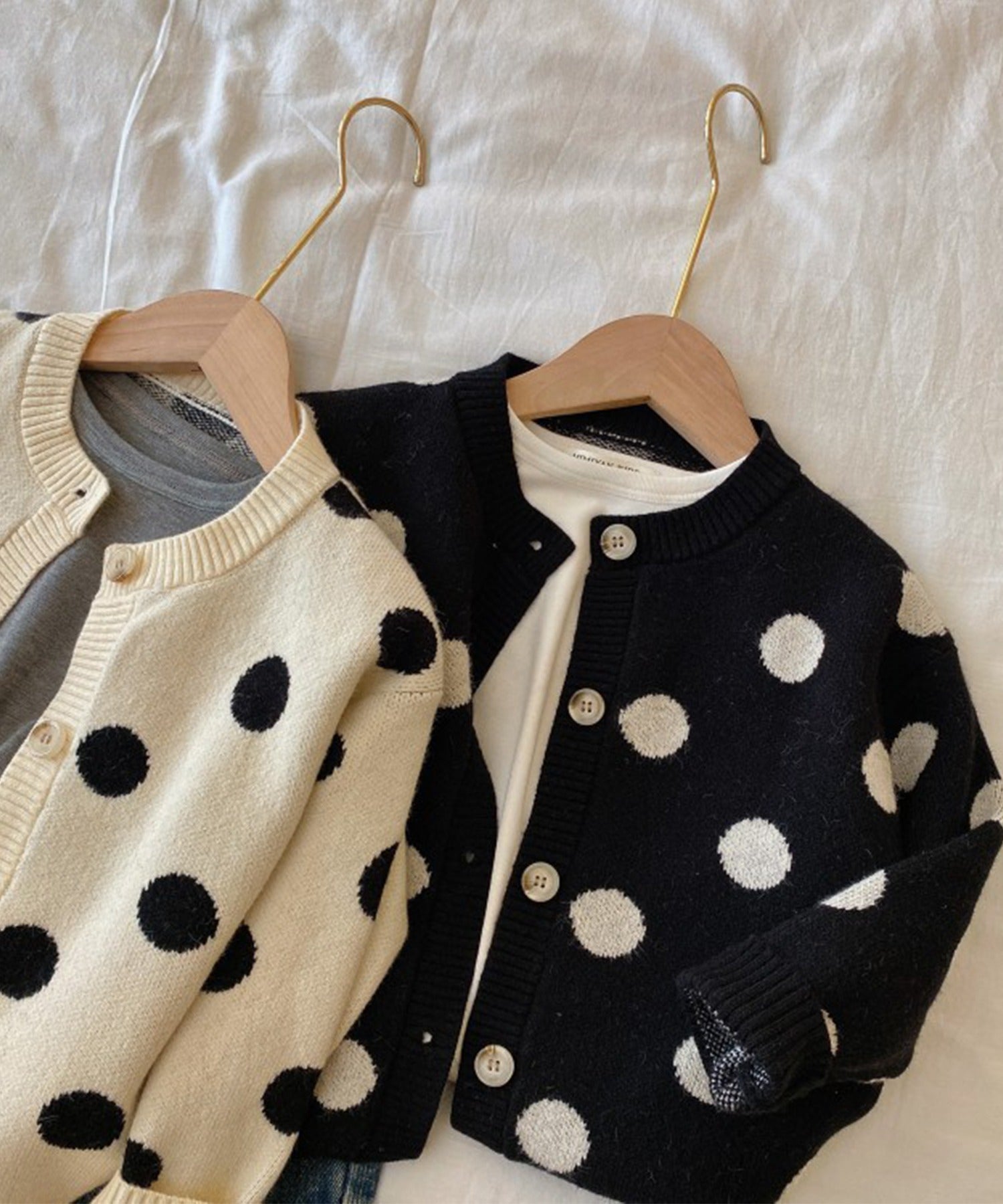 【aimoha-KIDS-】韓国子供服 ドット模様ニットカーディガン