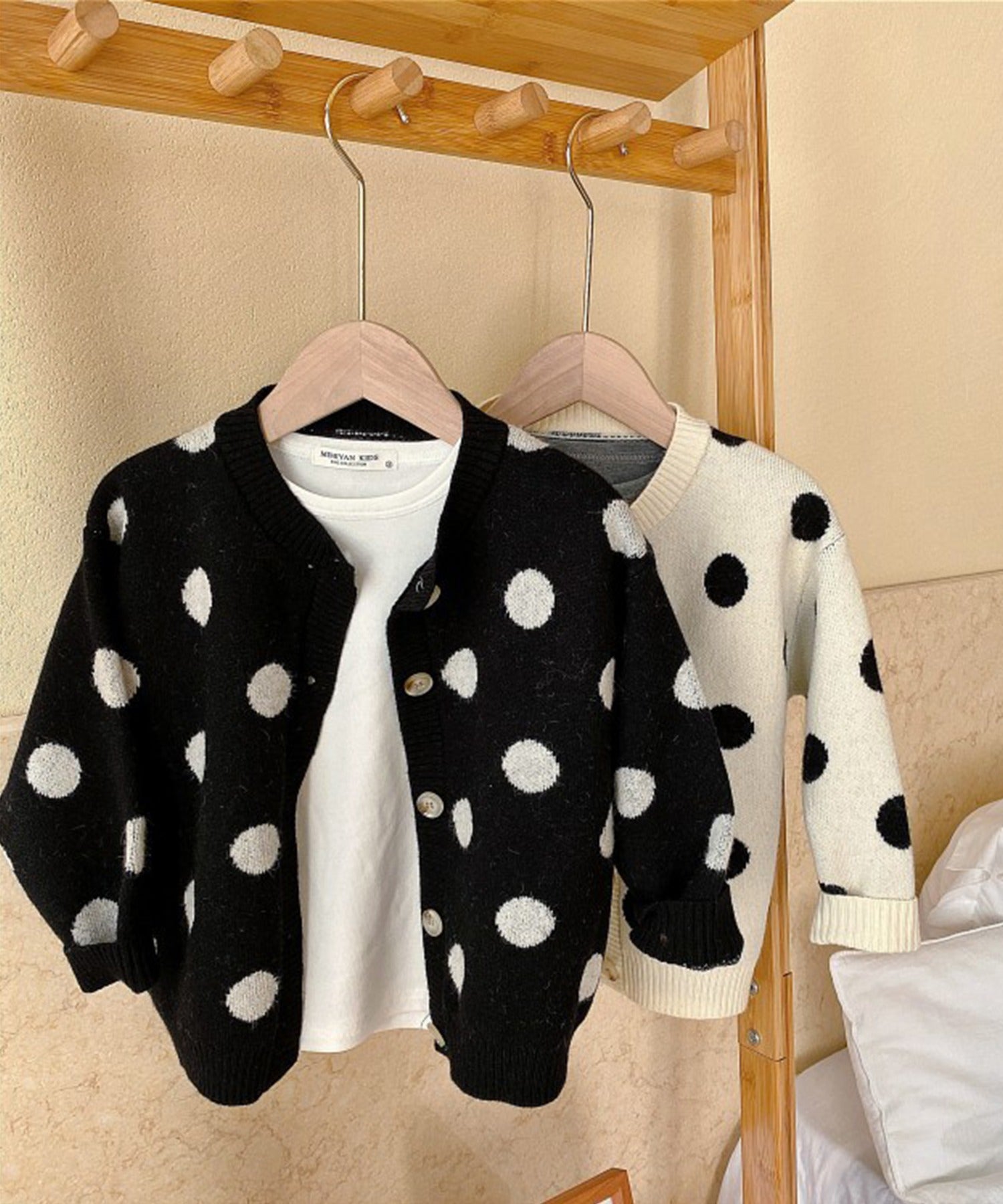 【aimoha-KIDS-】韓国子供服 ドット模様ニットカーディガン