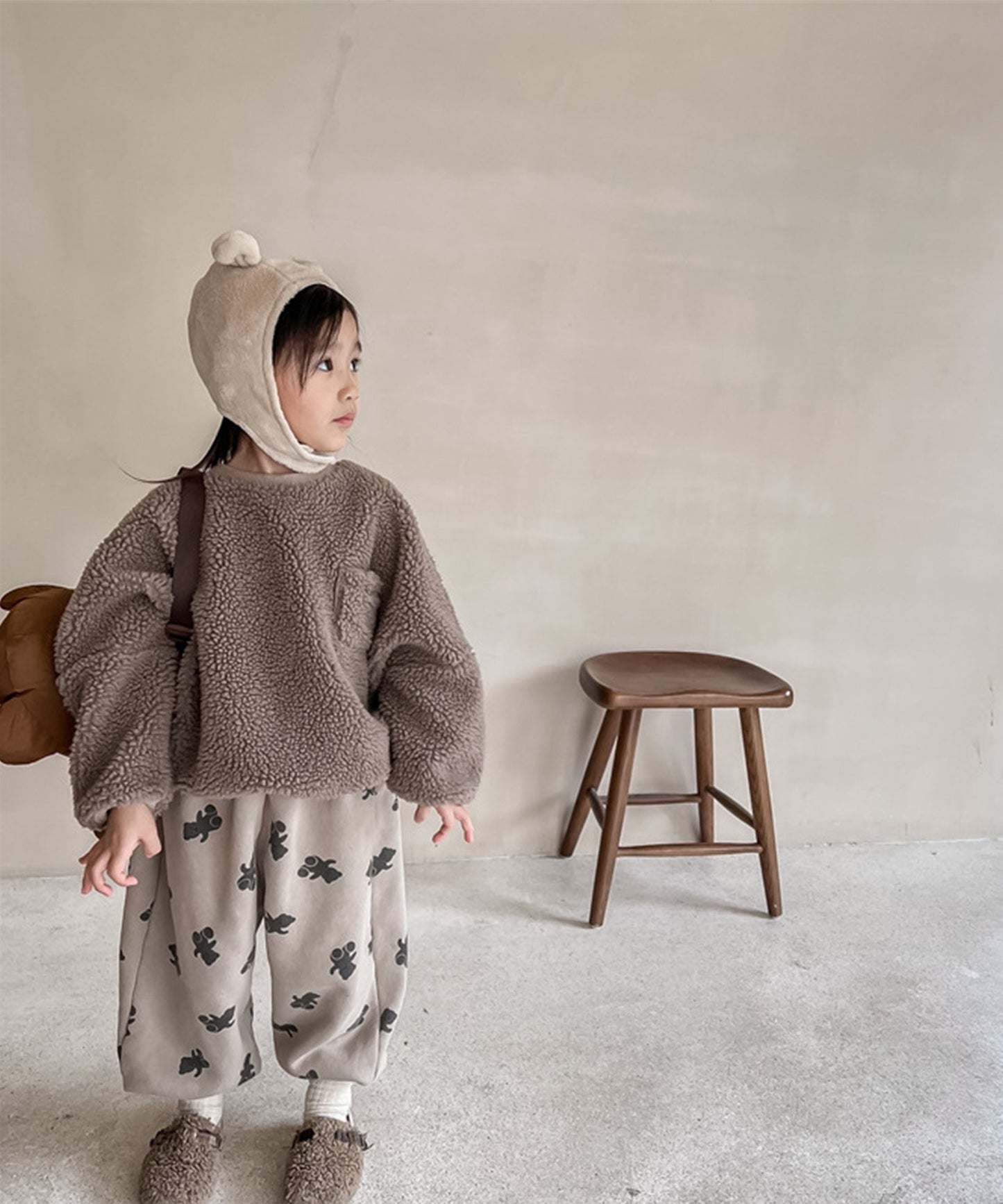 【aimoha-KIDS-】韓国子供服 かわいい総柄裏フリーススウェットパンツ