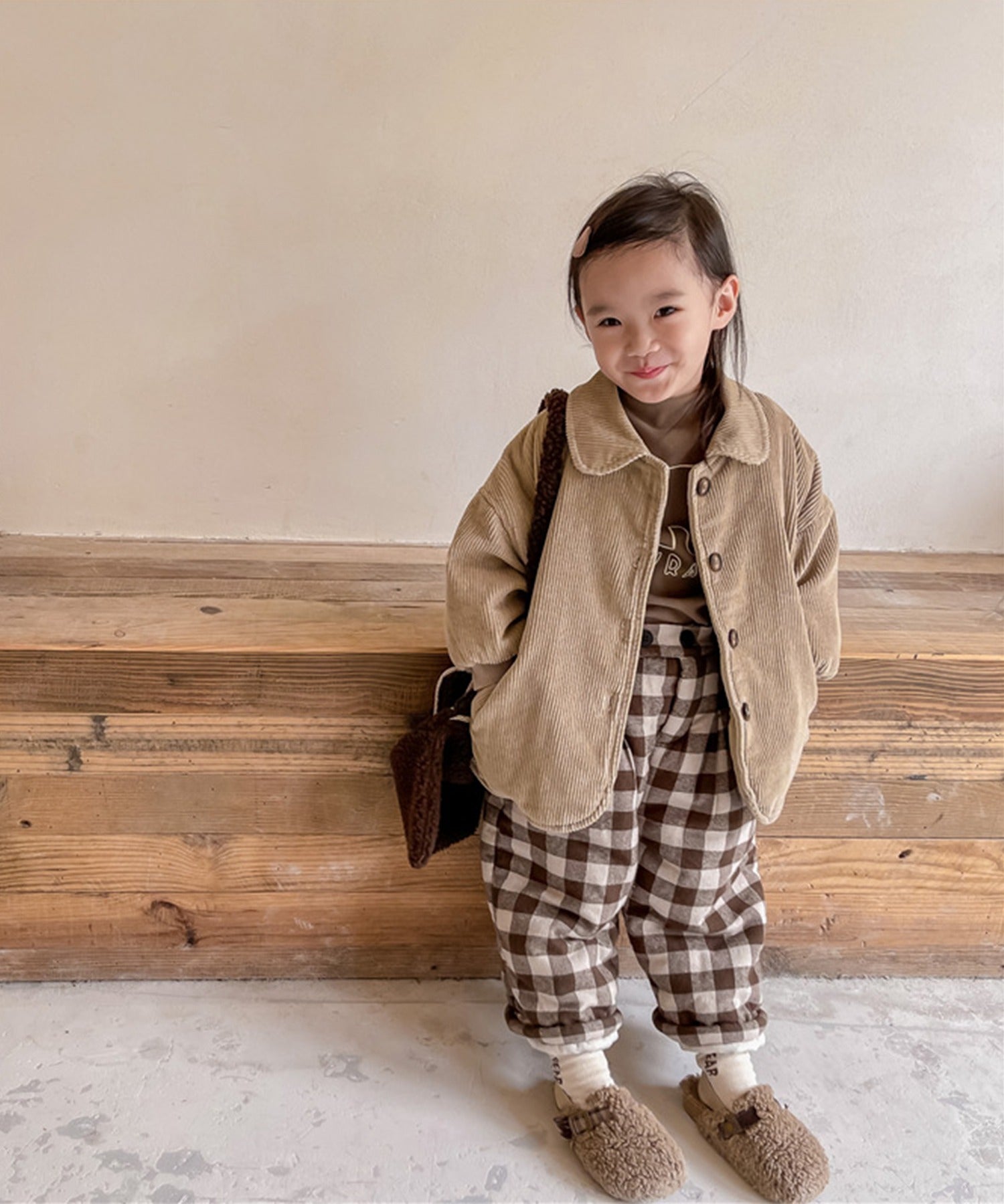 【aimoha-KIDS-】韓国子供服 クマ刺繍ボア裏地暖かい中ボアコーデュロイコート