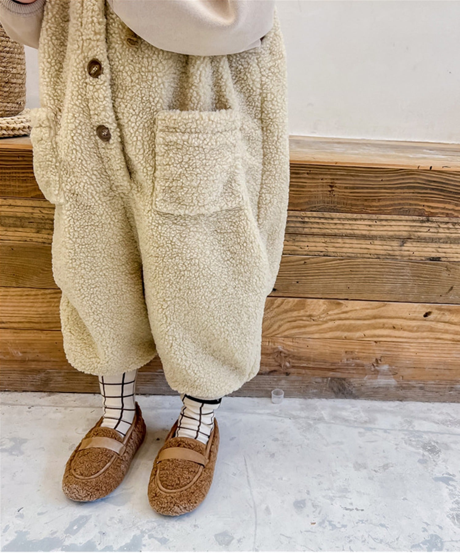 【aimoha-KIDS-】韓国子供服　前開きボアオールインワン